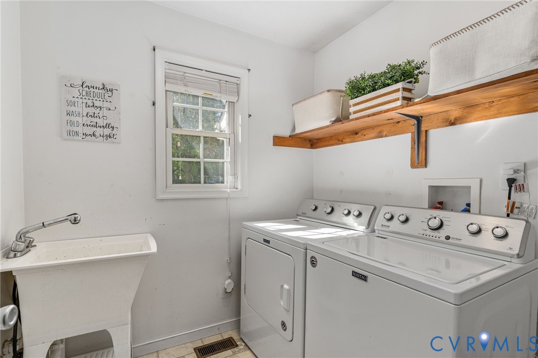 244 Parkwood Dr