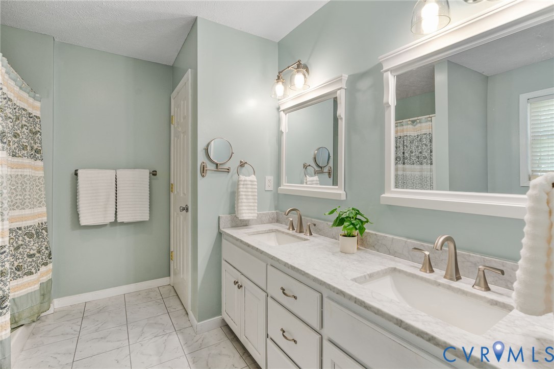 244 Parkwood Dr