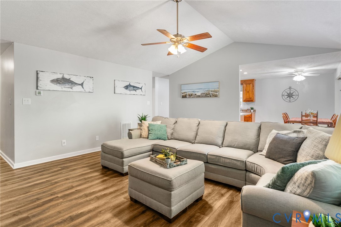 244 Parkwood Dr
