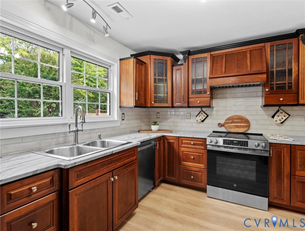 7416 Willow Ridge Ter