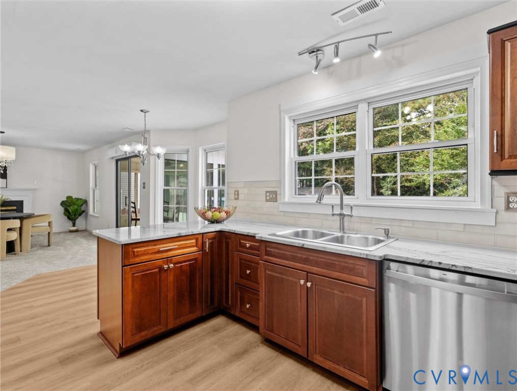 7416 Willow Ridge Ter
