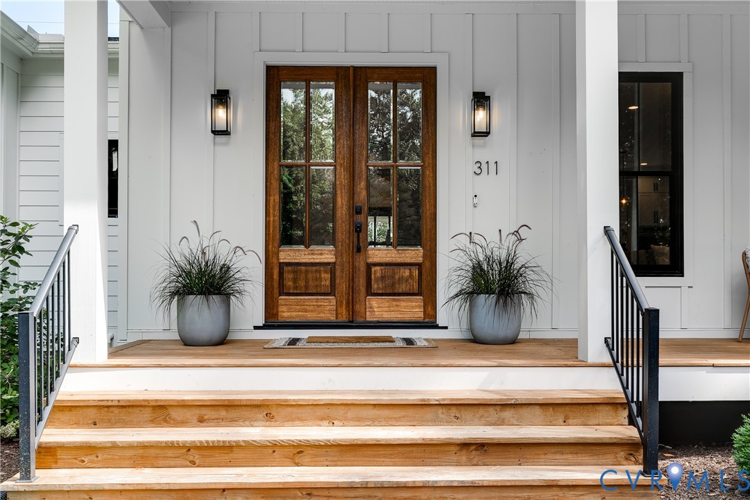 311 Berwickshire Dr