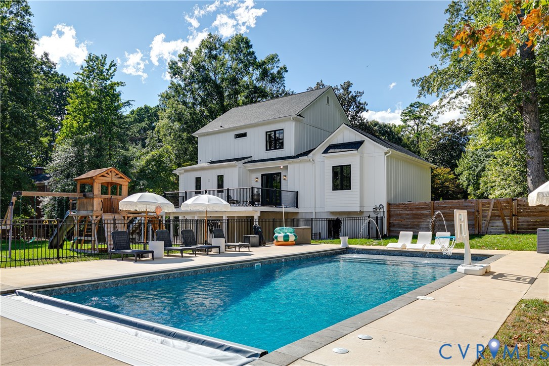 311 Berwickshire Dr