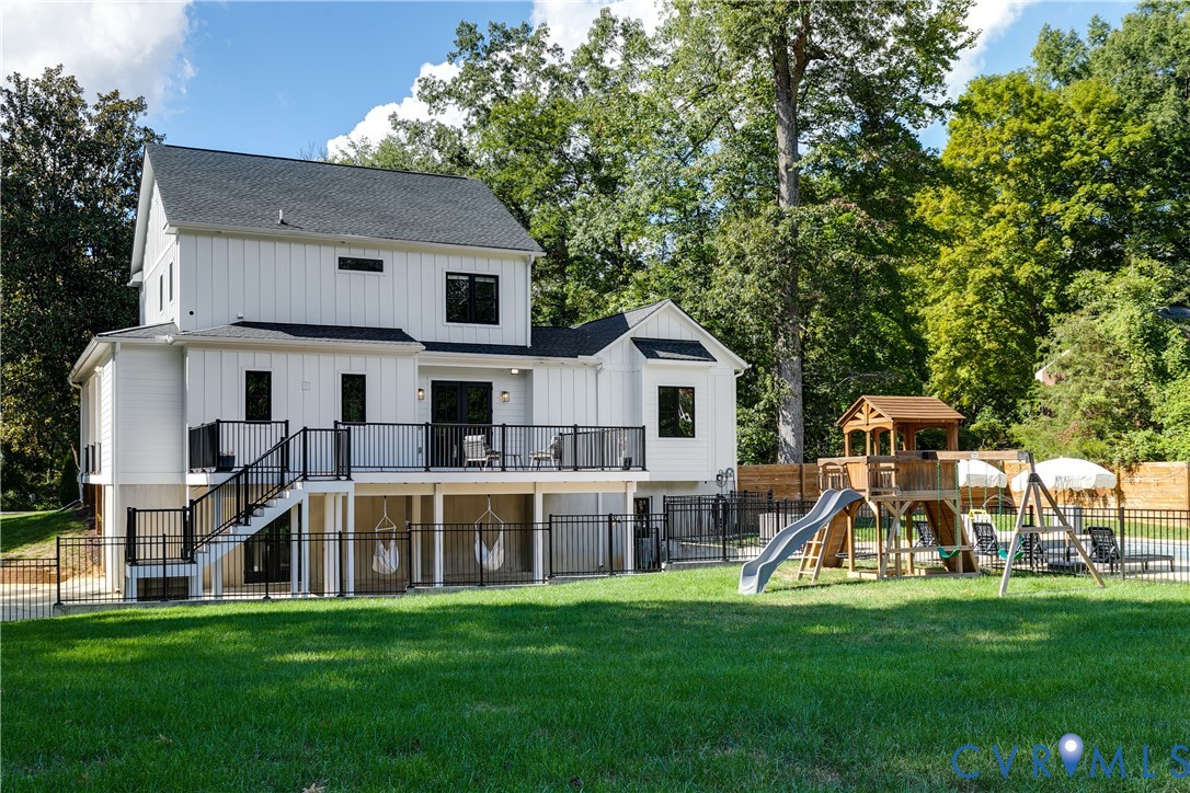 311 Berwickshire Dr