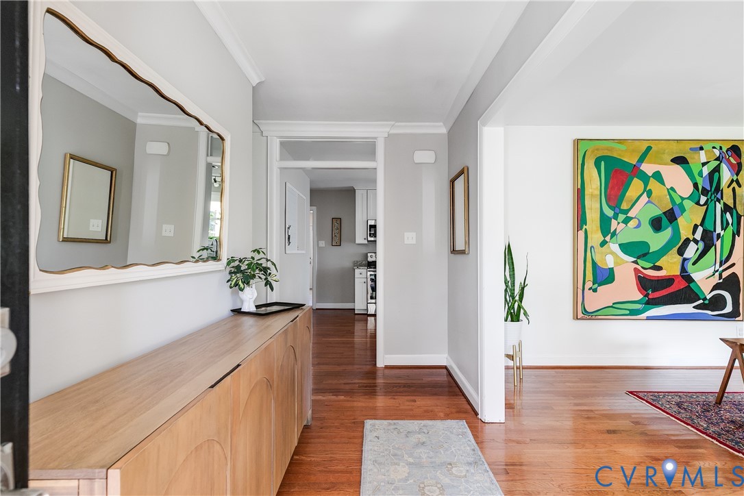 8354 W Weyburn