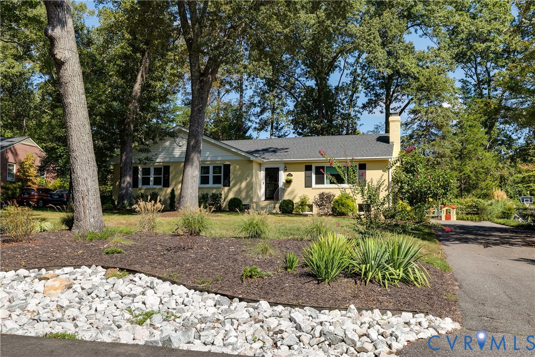 8354 W Weyburn