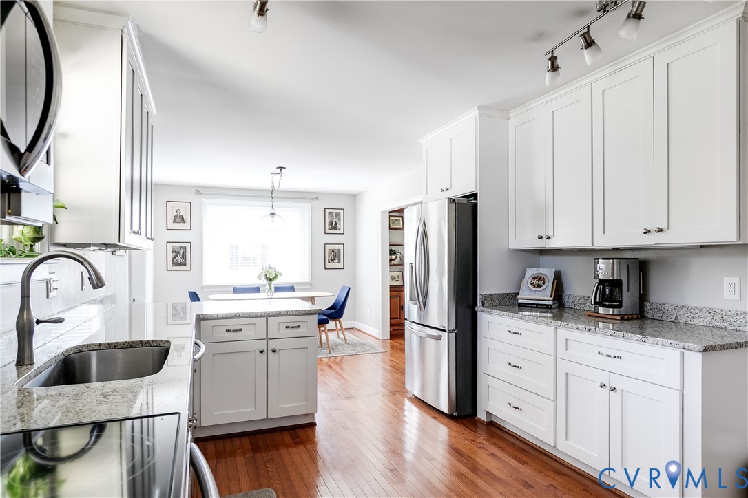 8354 W Weyburn