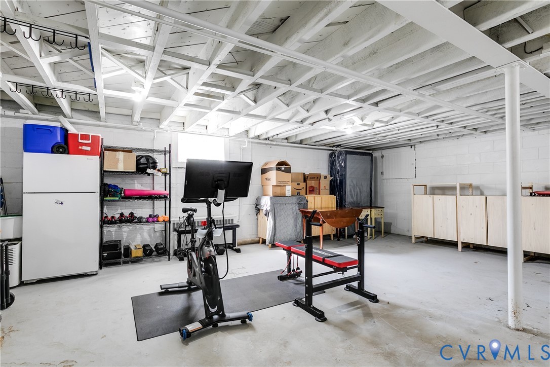 8354 W Weyburn