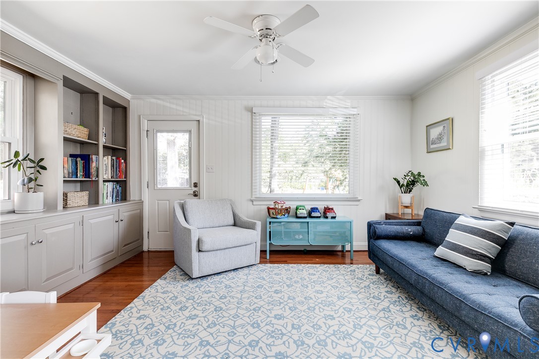 8354 W Weyburn