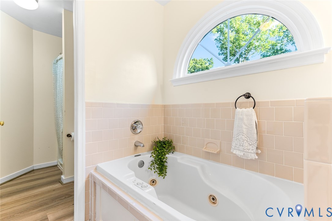 5502 Windy Ridge Ter