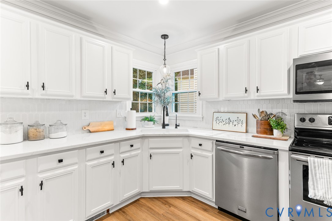 5502 Windy Ridge Ter