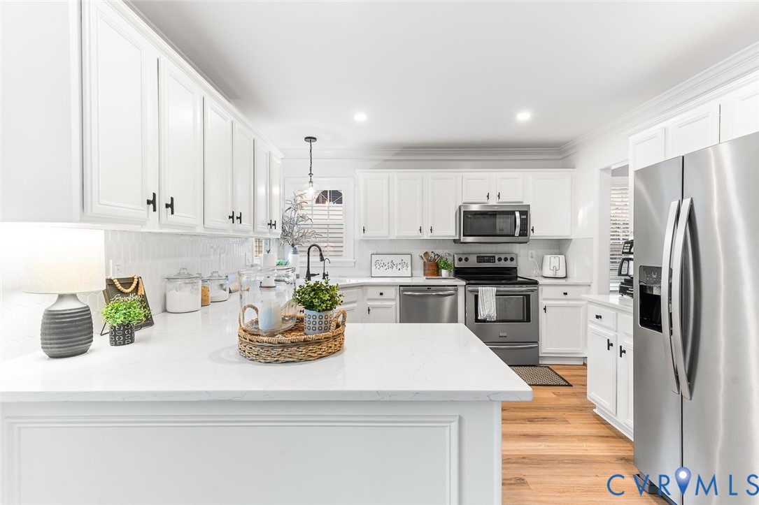 5502 Windy Ridge Ter