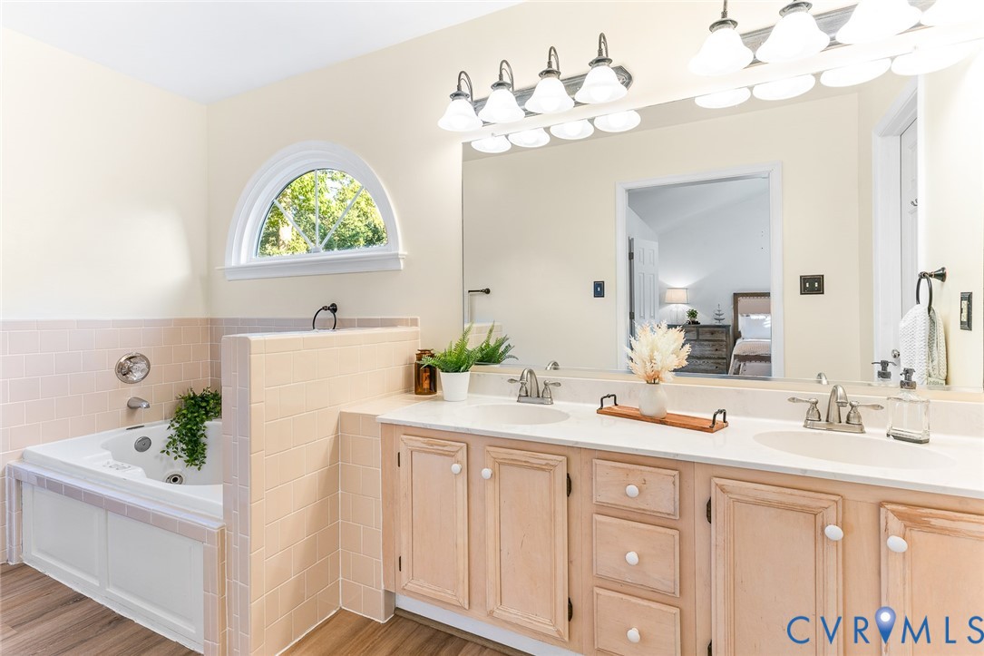 5502 Windy Ridge Ter