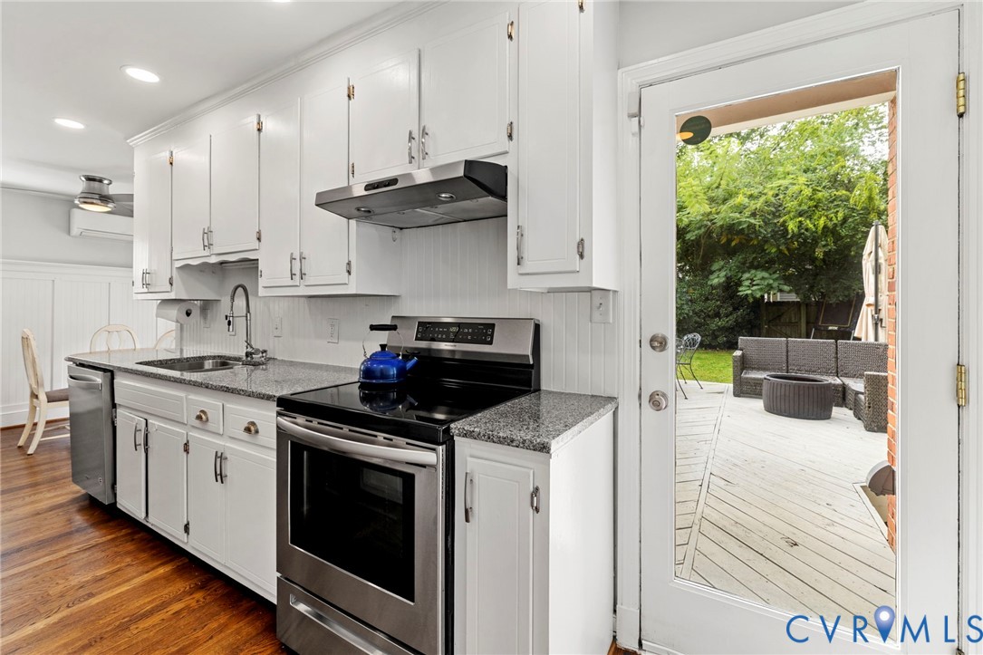 4615 Leonard Pky