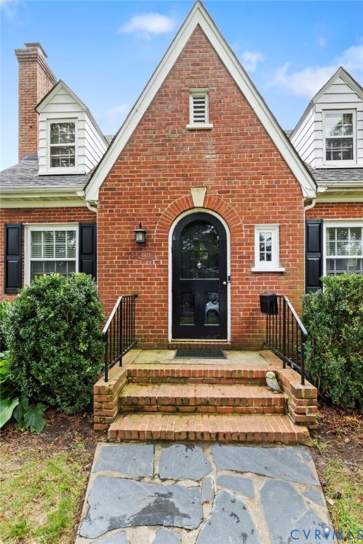 4615 Leonard Pky