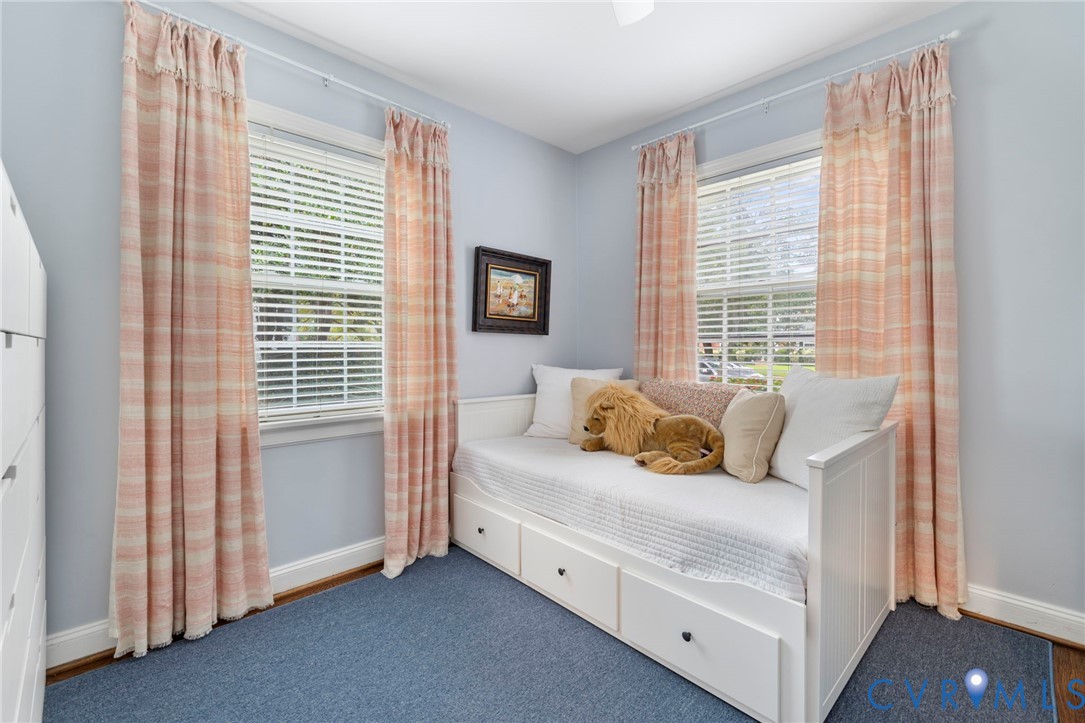 4615 Leonard Pky