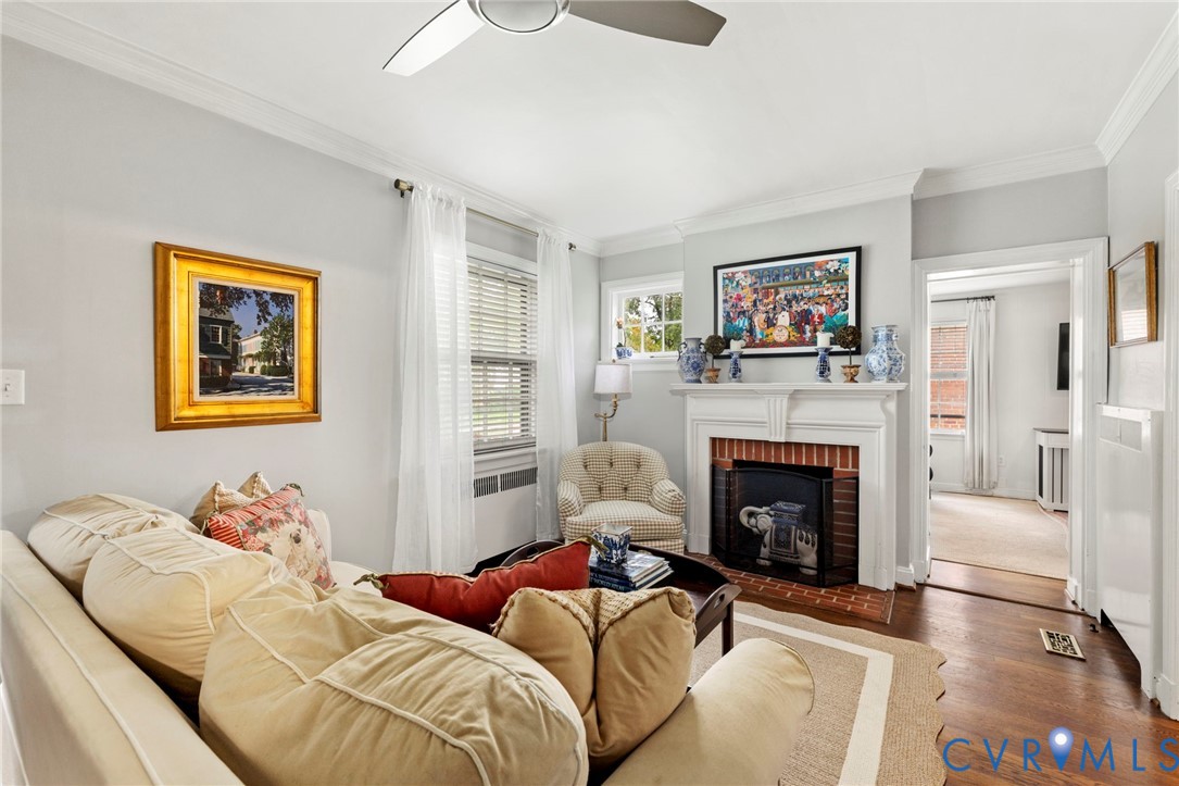 4615 Leonard Pky
