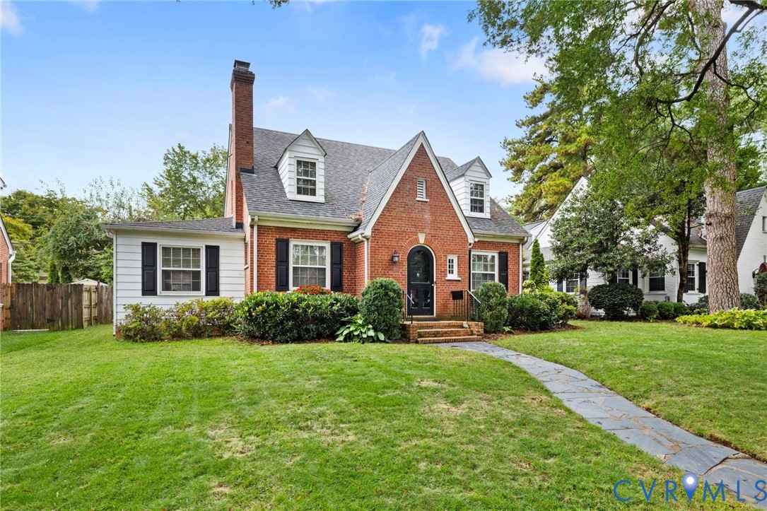 4615 Leonard Pky