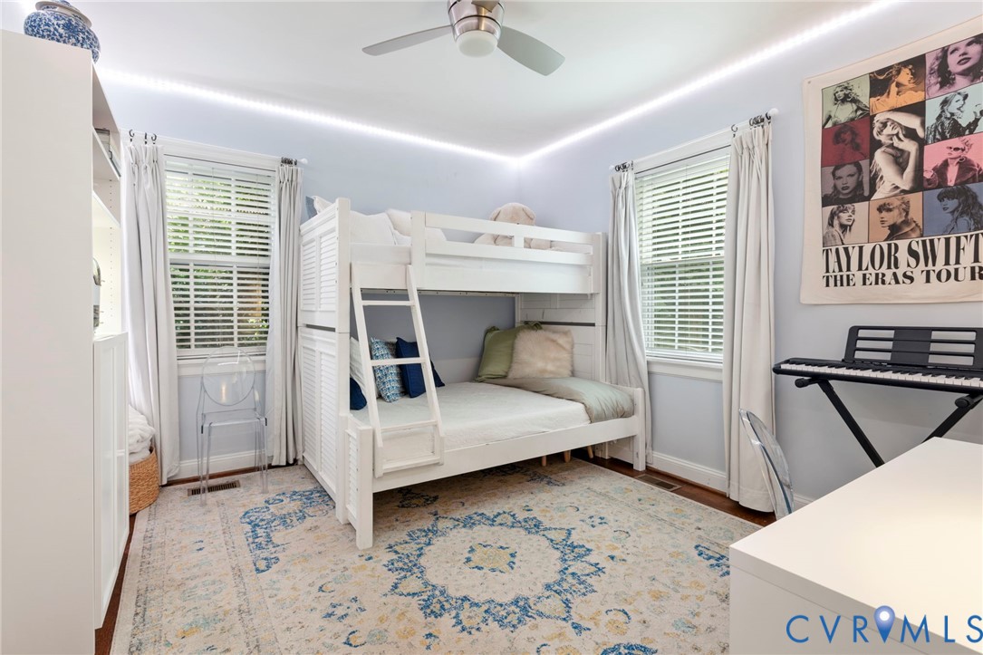 4615 Leonard Pky