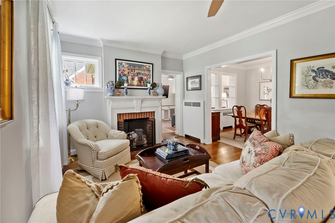 4615 Leonard Pky