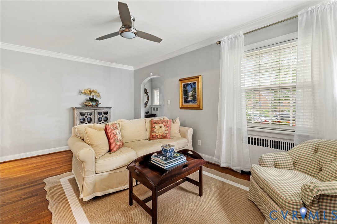 4615 Leonard Pky