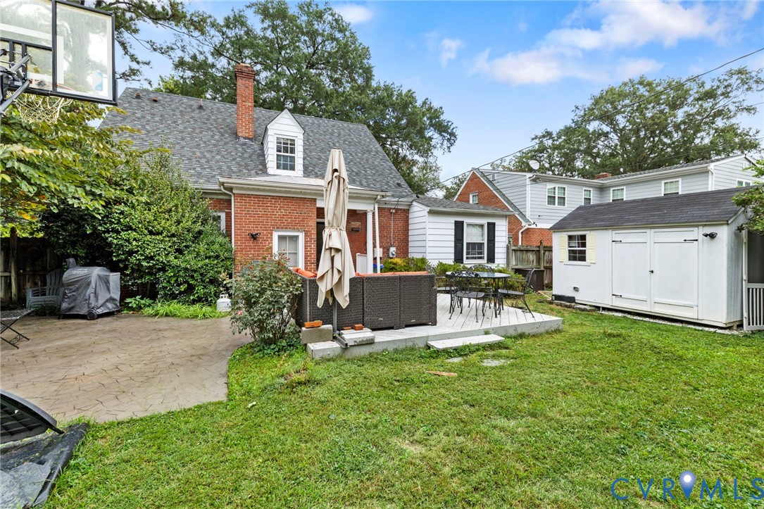 4615 Leonard Pky
