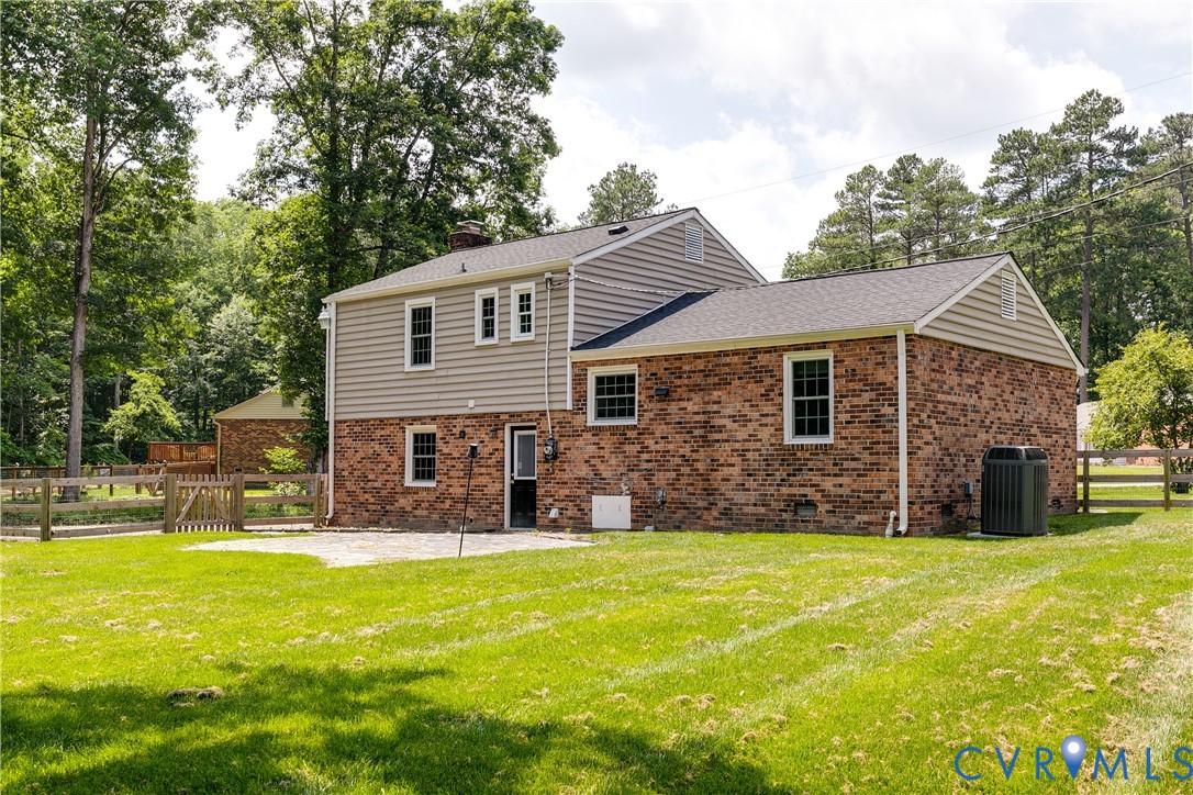 407 Briarwood Cir