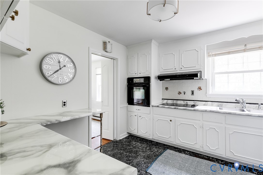 407 Briarwood Cir