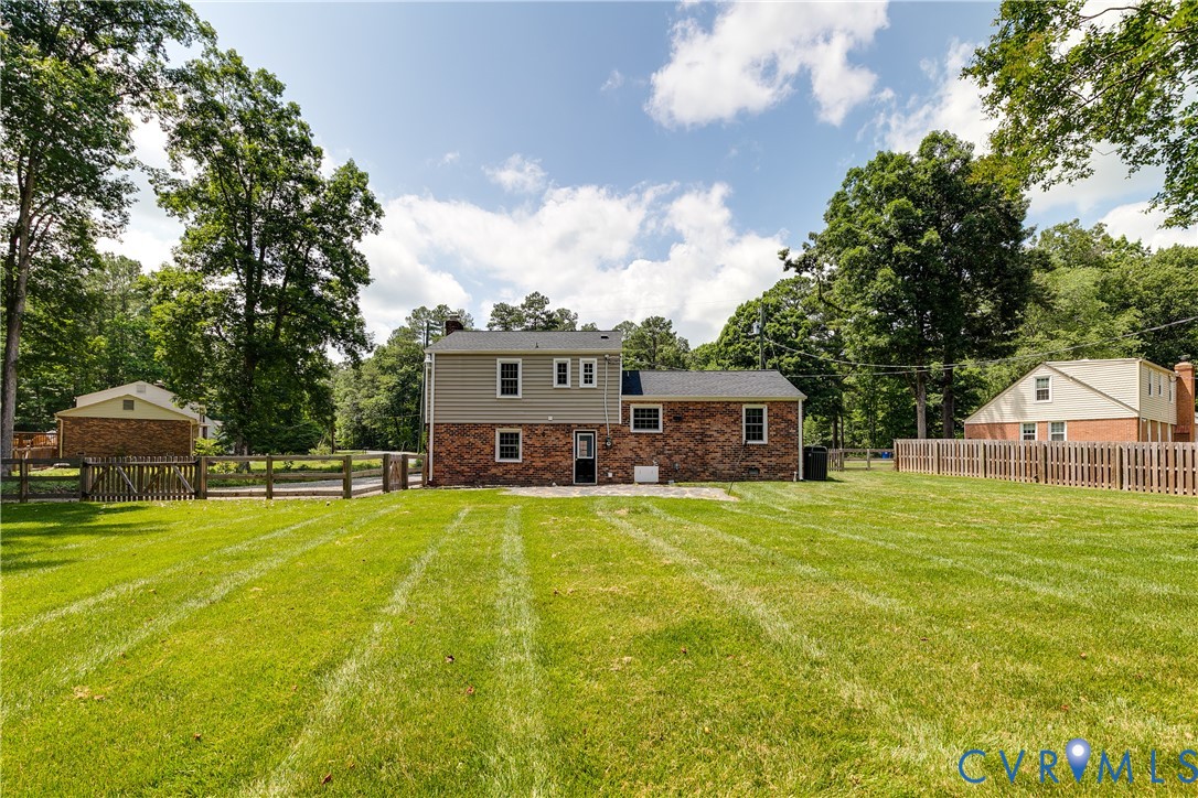 407 Briarwood Cir