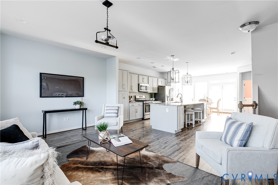 2138 Perennial Cir