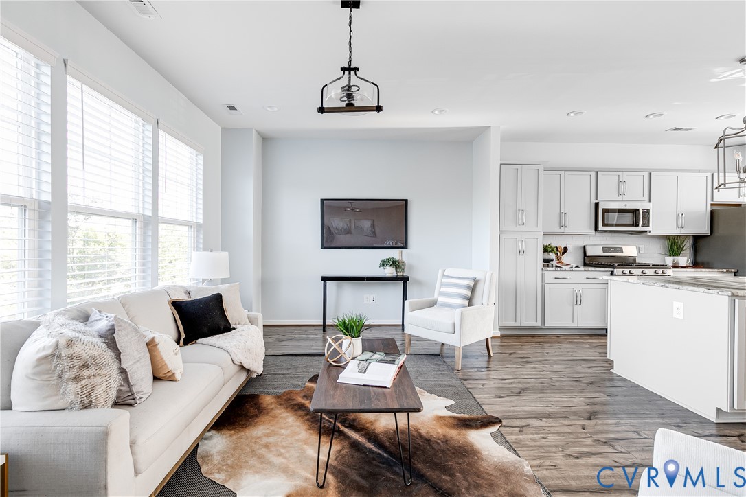2138 Perennial Cir