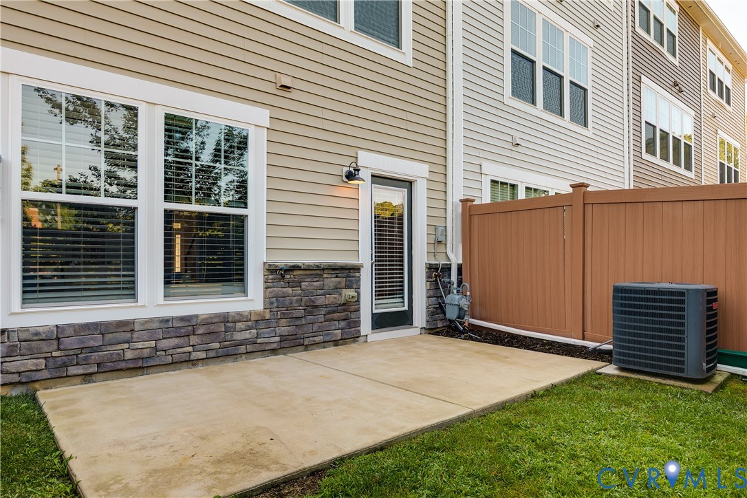 2138 Perennial Cir