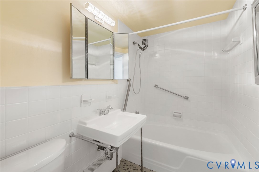 5100 Monument Ave Unit#911