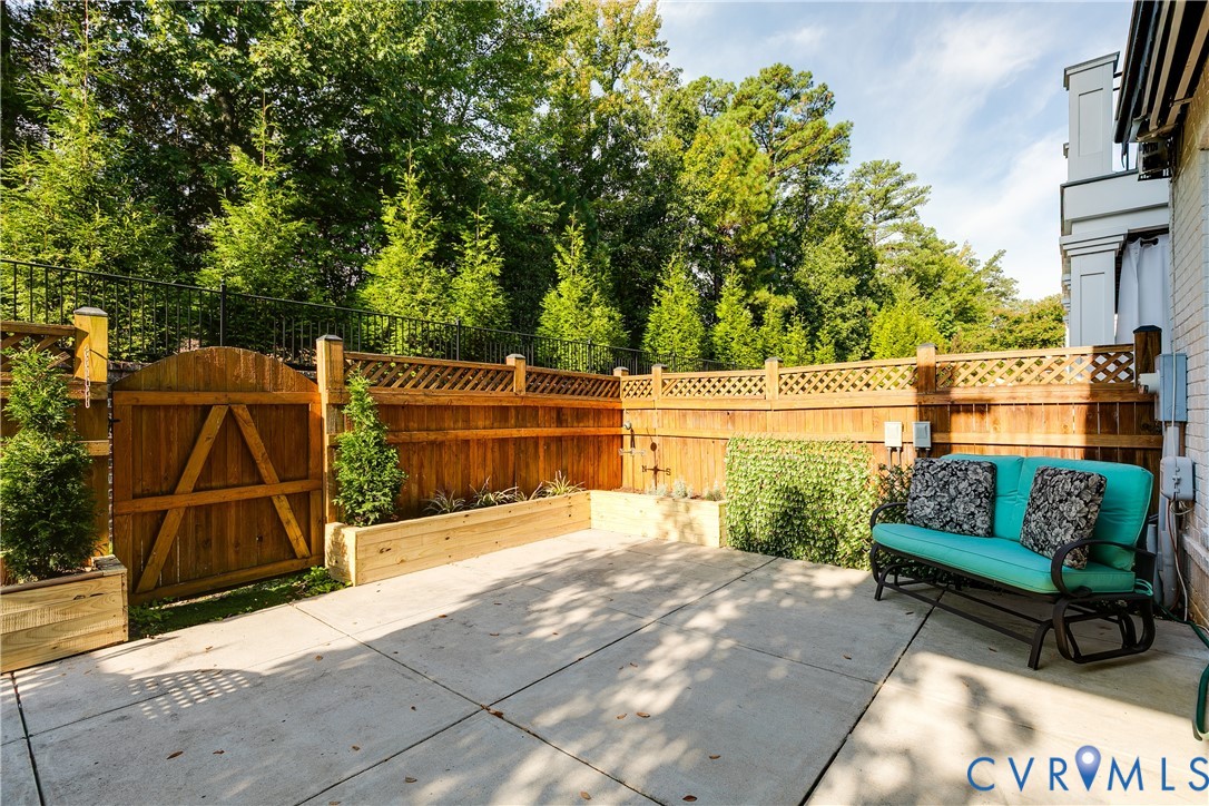 1123 Marney Ct