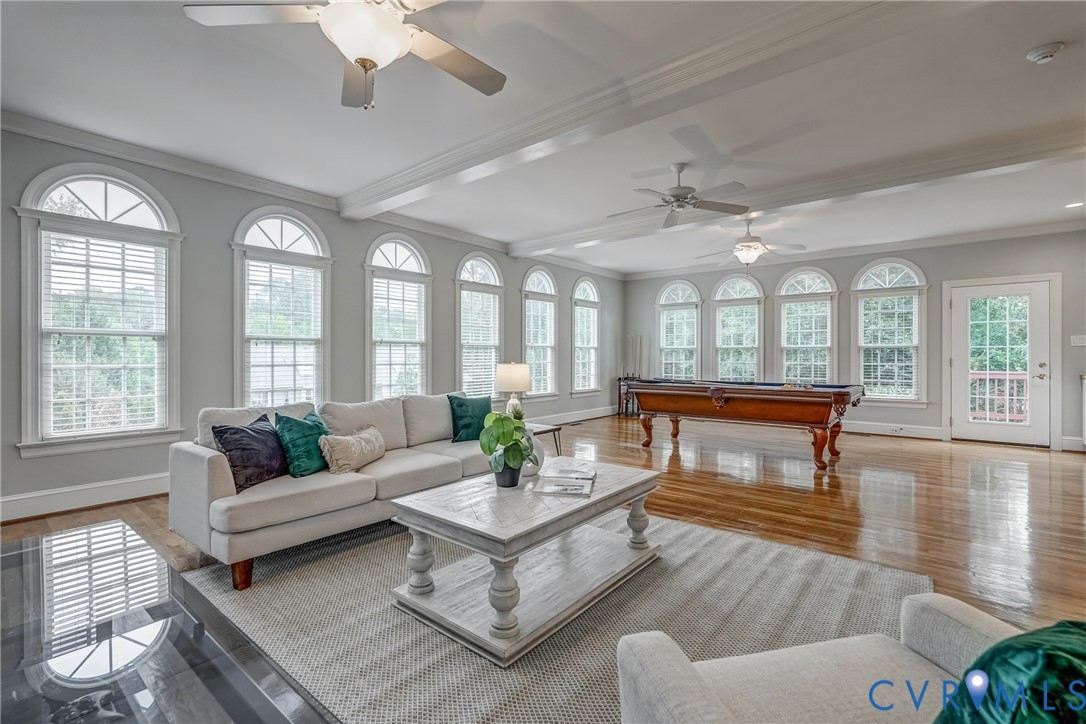 209 Arrowview Ct