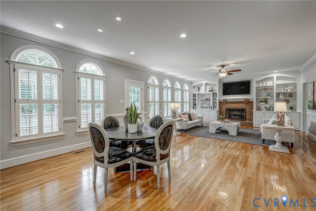 209 Arrowview Ct