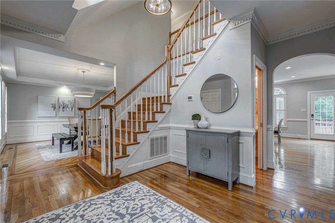 209 Arrowview Ct