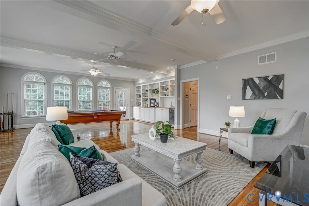 209 Arrowview Ct