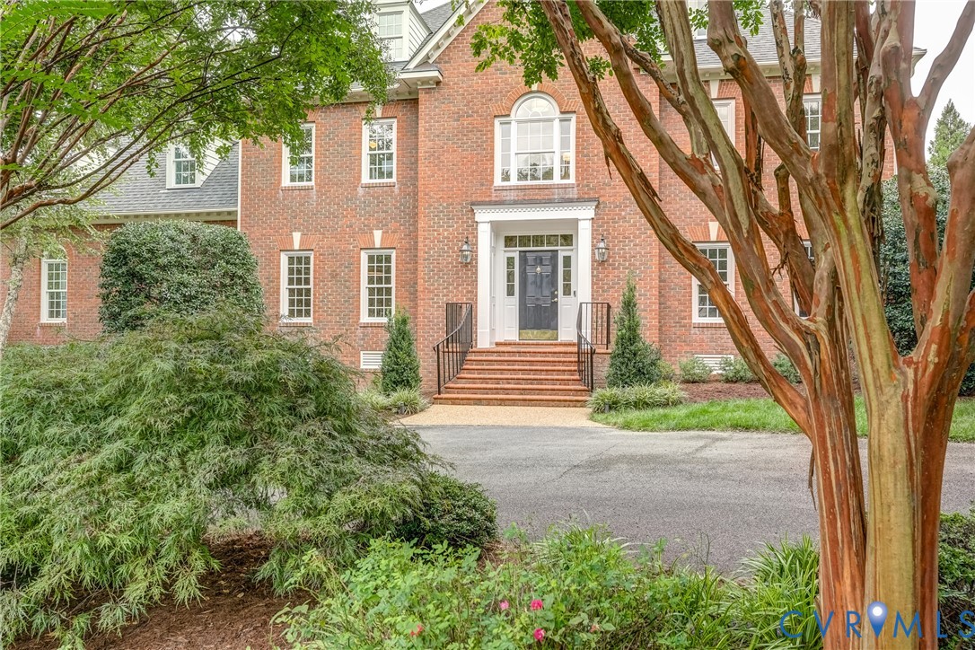 209 Arrowview Ct
