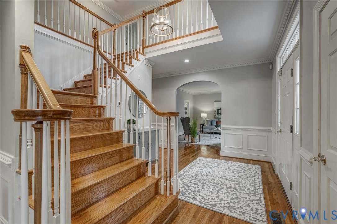 209 Arrowview Ct