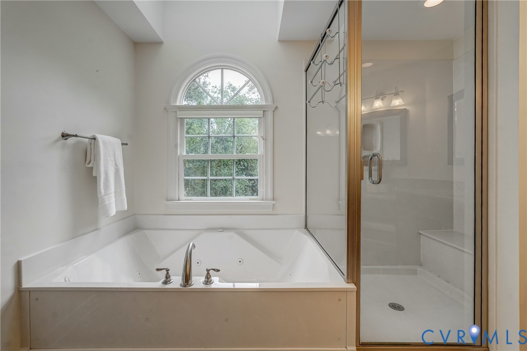 209 Arrowview Ct