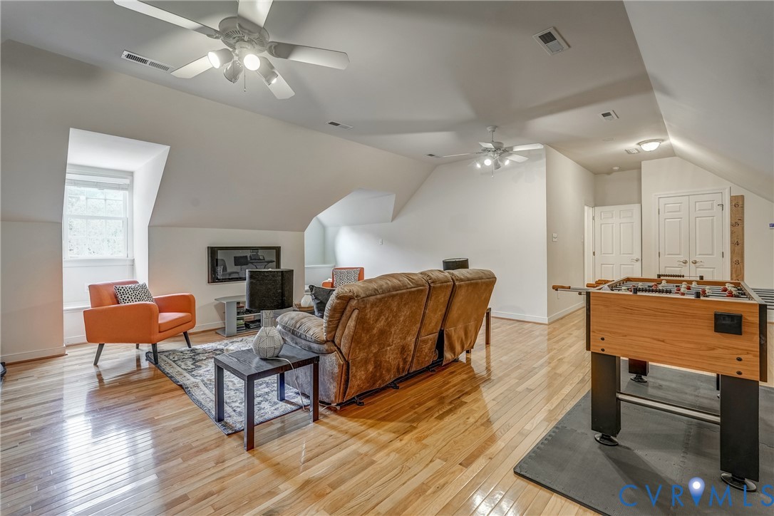 209 Arrowview Ct