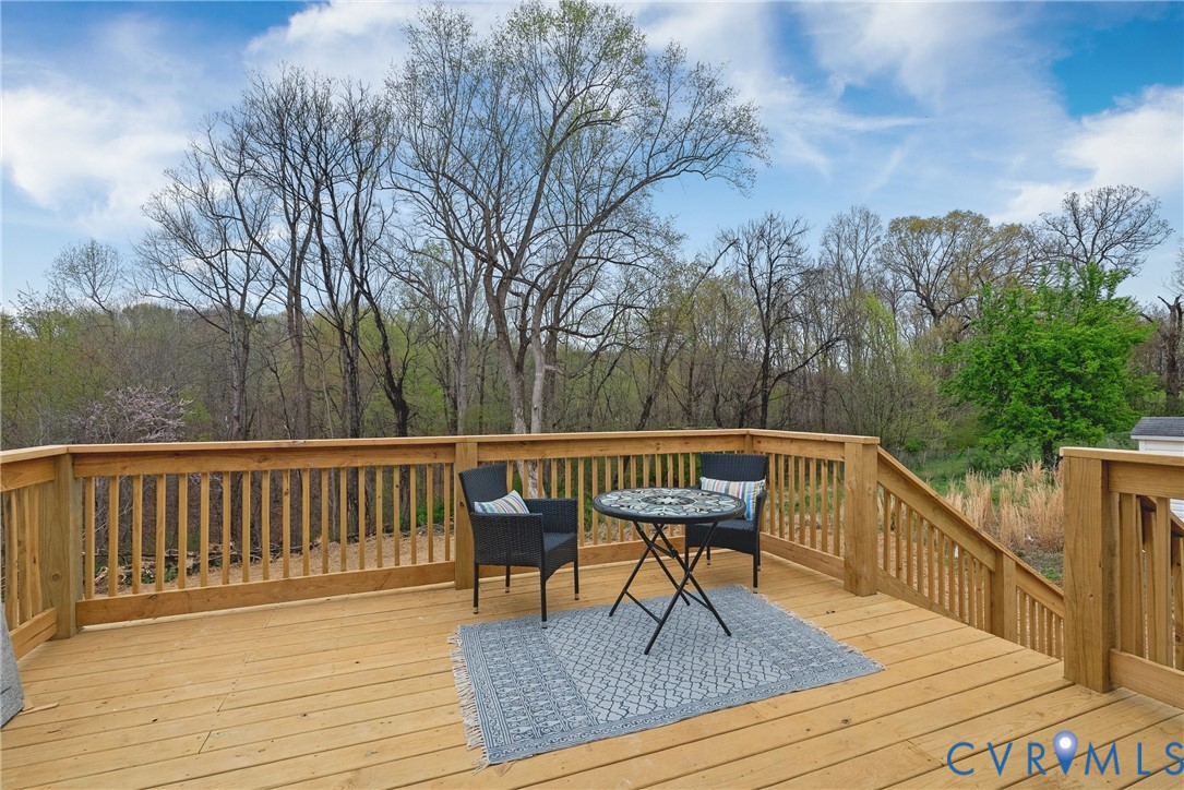 74 Locust Dr