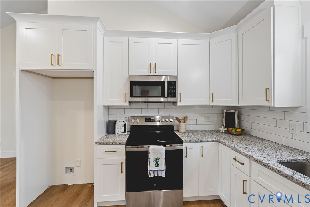 74 Locust Dr