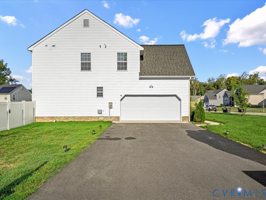 5601 Walnut Walk Dr