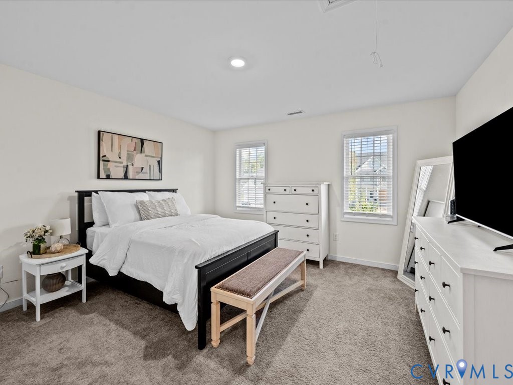 5601 Walnut Walk Dr