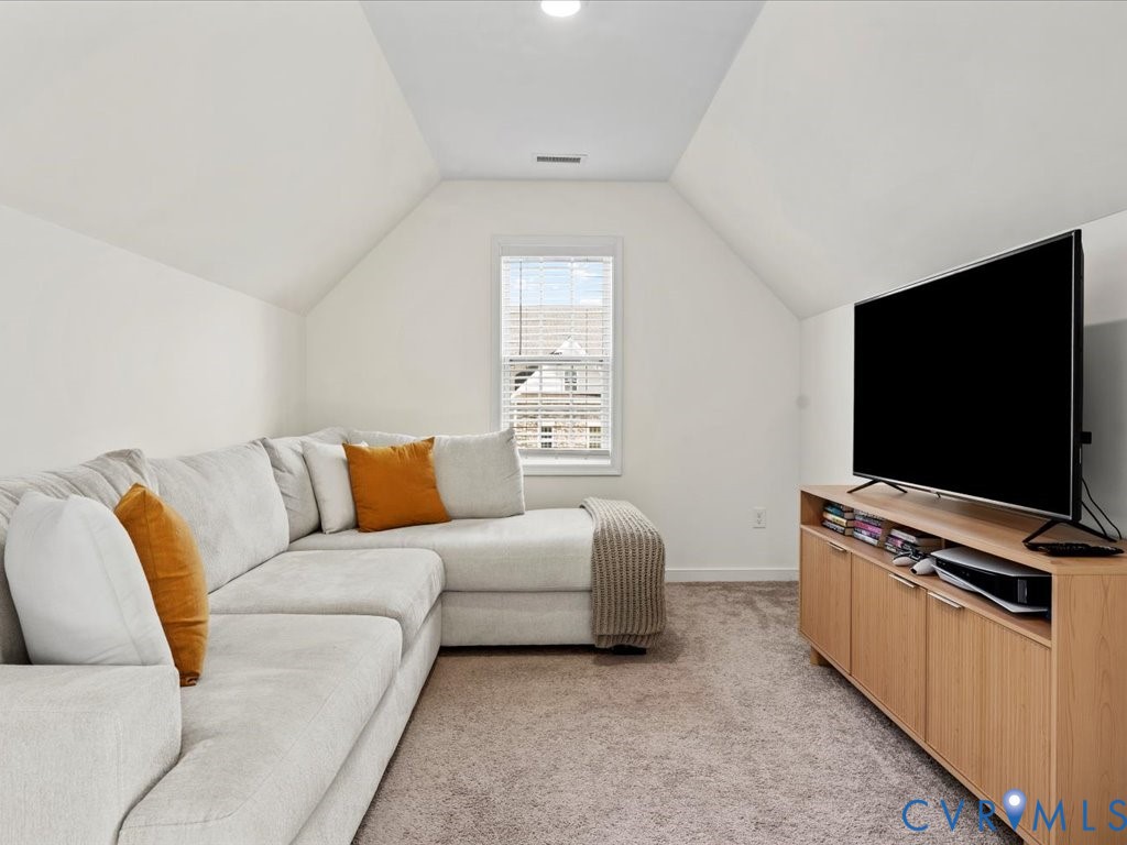 5601 Walnut Walk Dr