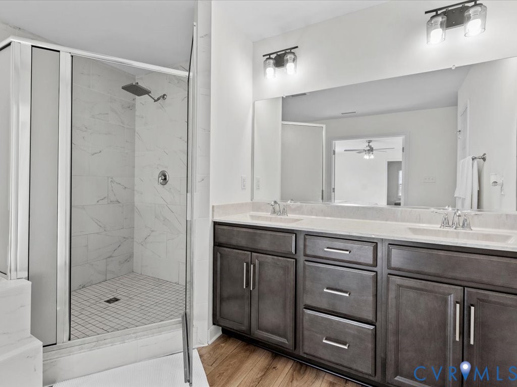 5601 Walnut Walk Dr