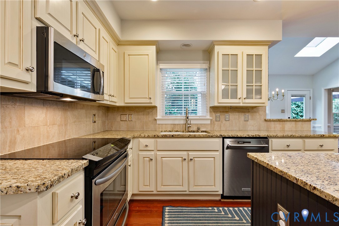 12525 Shadyglen Ct