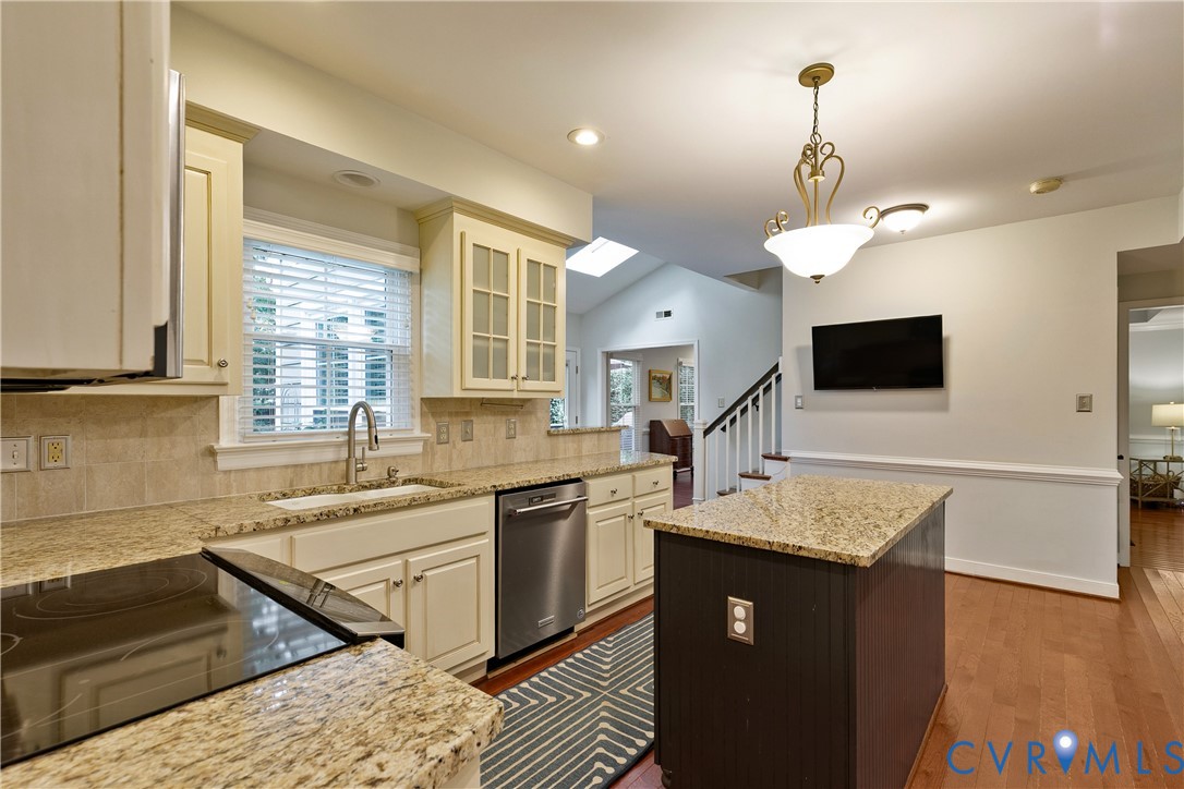 12525 Shadyglen Ct